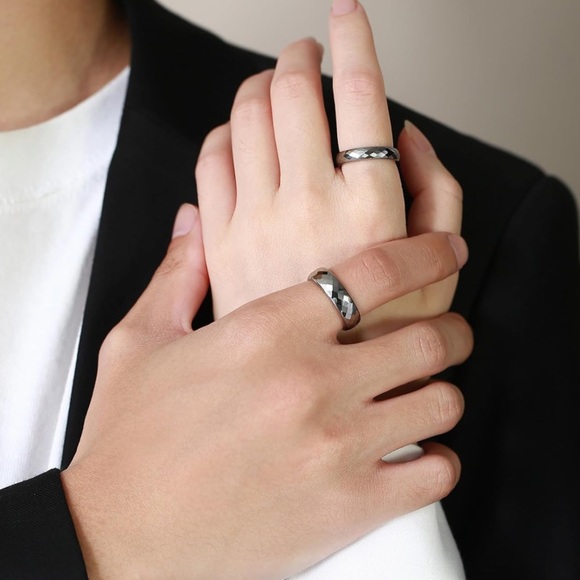 UNISEX - Silver 4mm Tungsten Wedding Band ~ Mens Womens Faceted Bridal Ring - Picture 6 of 9